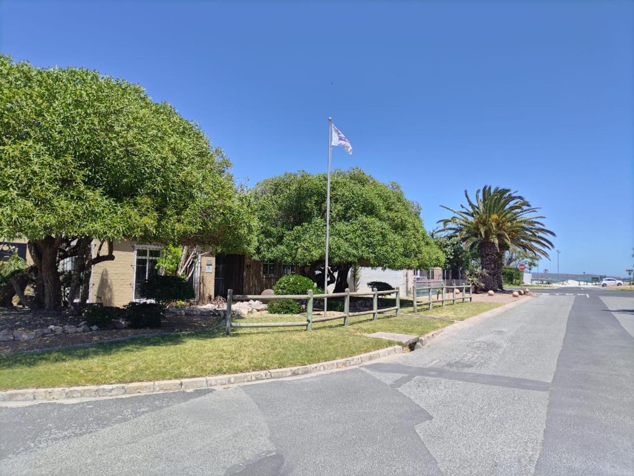 Puza Moya Guest House Langebaan Exterior photo